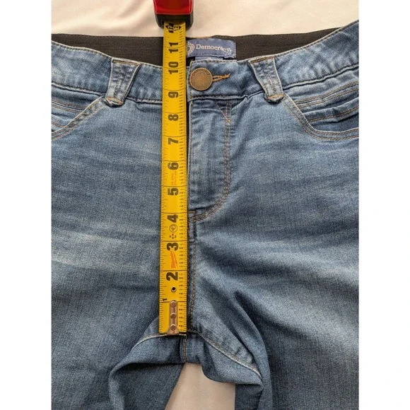 Democracy "Ab"solution Blue Denim Bermuda Shorts Medium Wash Women 8 Stretch - Picture 8 of 11